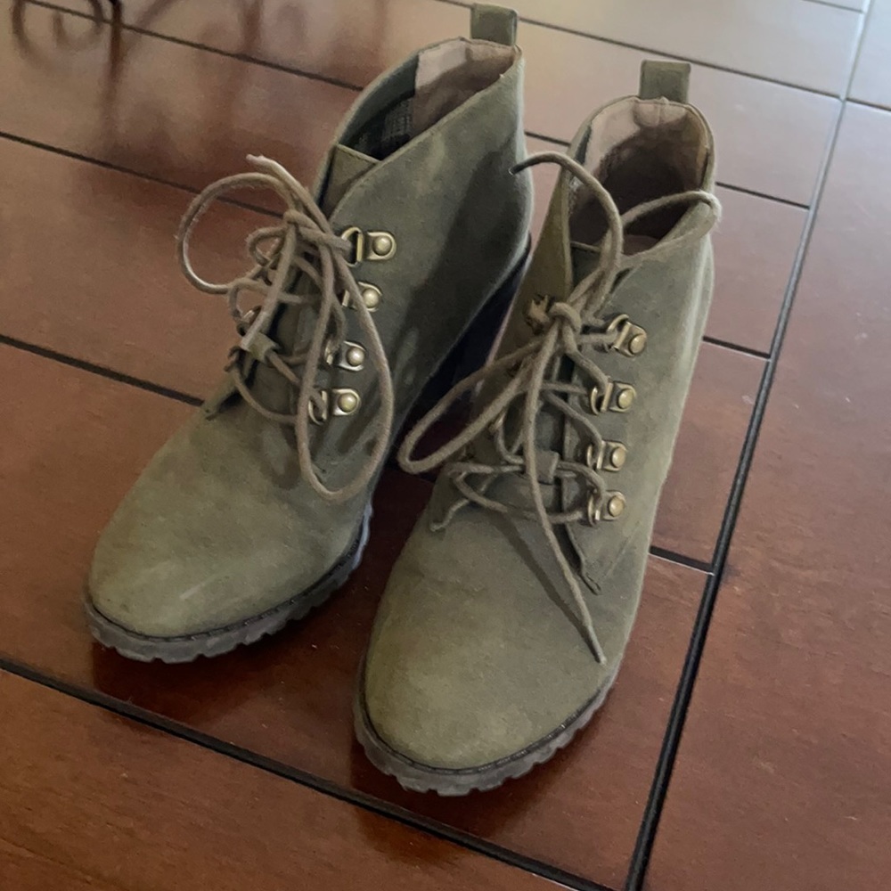 Restricted Women’s Ankle Booties Boots!!